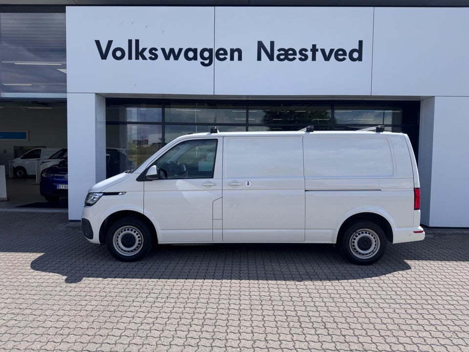 VW Transporter 2,0 TDi 150 Kassevogn lang