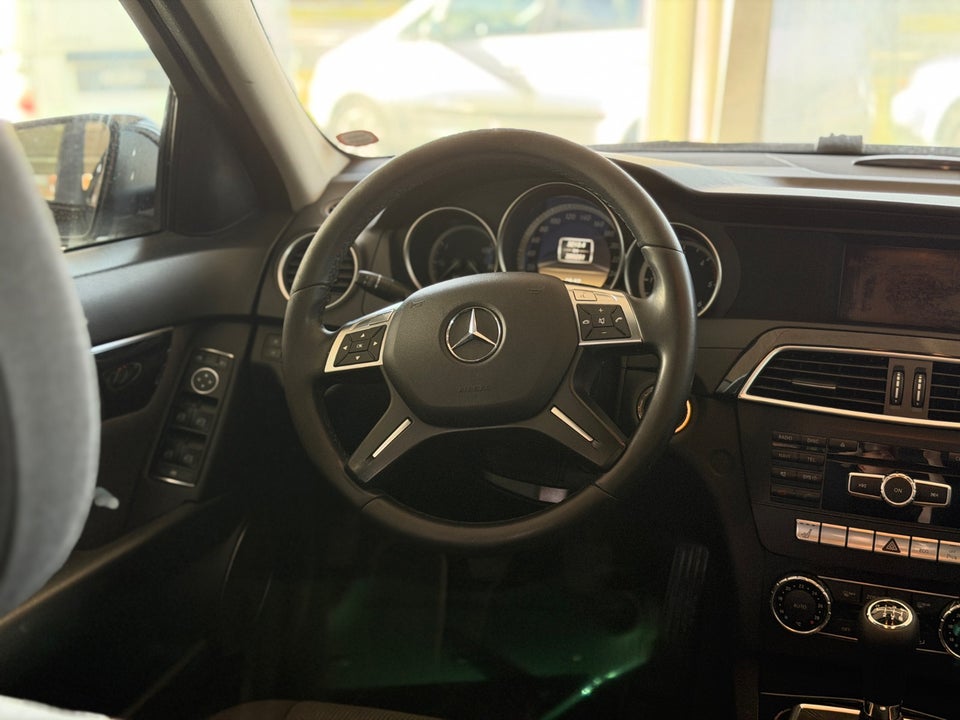 Mercedes C200 2,2 CDi Avantgarde stc. BE 5d