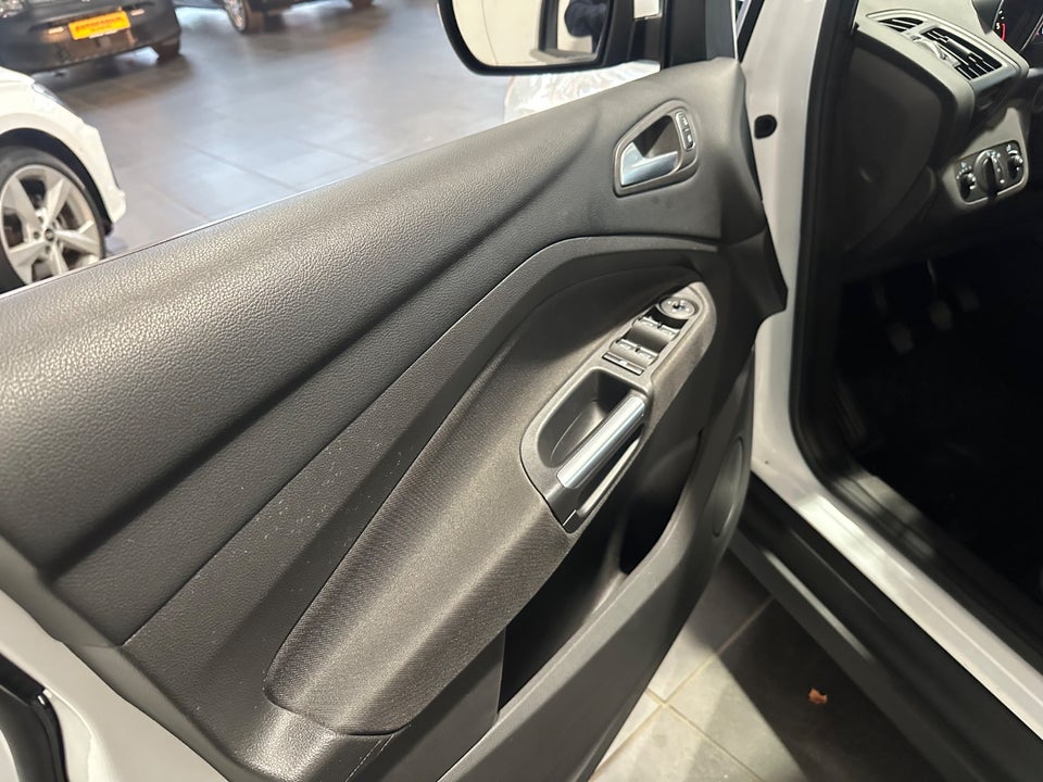 Ford C-MAX 1,5 TDCi 120 Business Van 5d