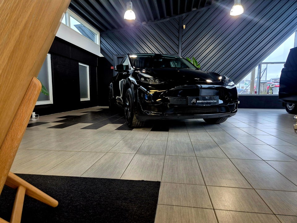 Tesla Model Y Long Range RWD 5d