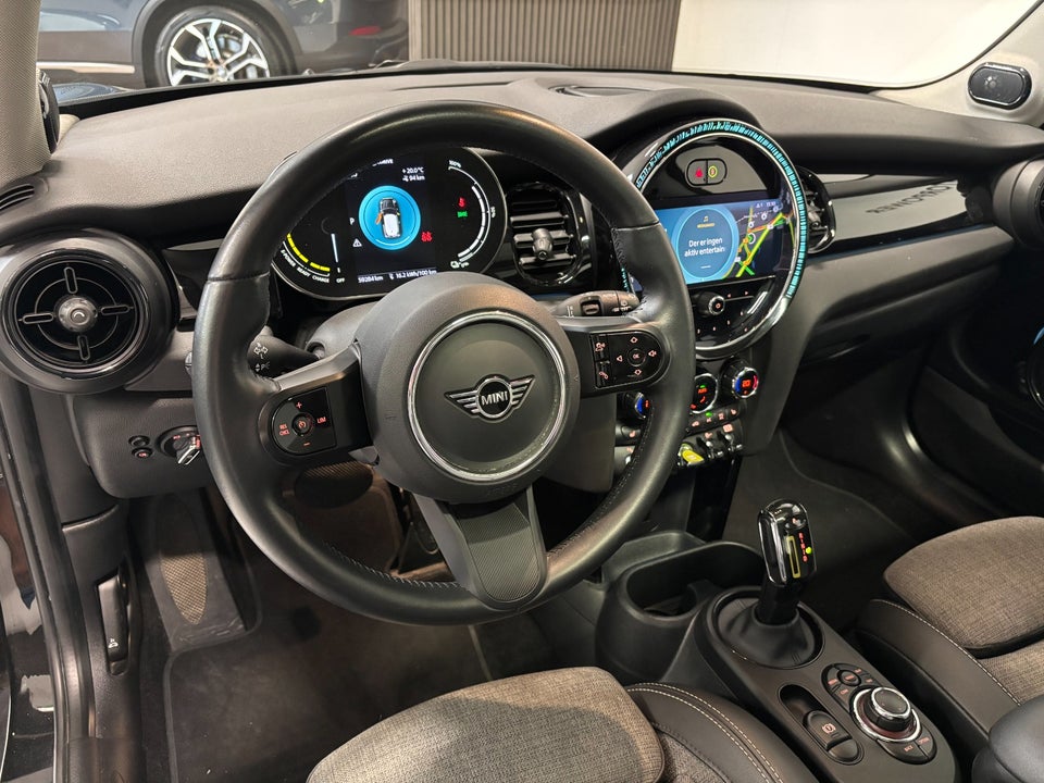 MINI Cooper SE Classic Trim 3d