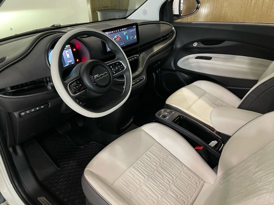 Fiat 500e 42 la Prima 3d