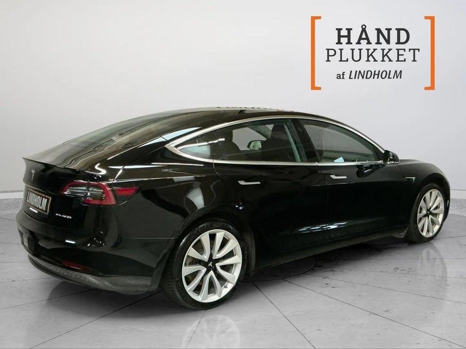 Tesla Model 3 Long Range AWD 4d