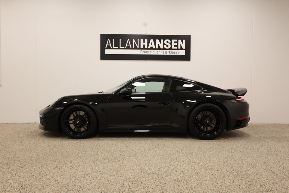 Porsche 911 Carrera 4 GTS 3,0 Coupé PDK 2d