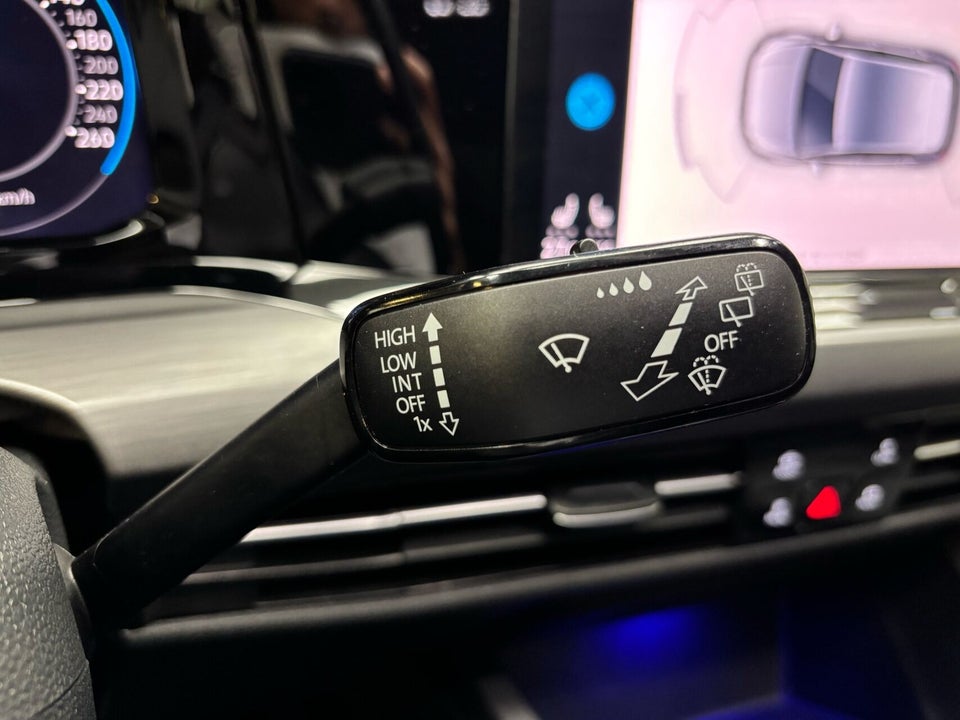 VW Golf VIII 1,4 eHybrid DSG 5d