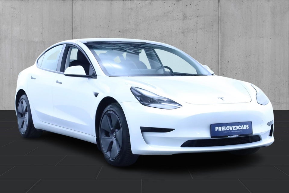 Tesla Model 3 Standard Range+ RWD 4d