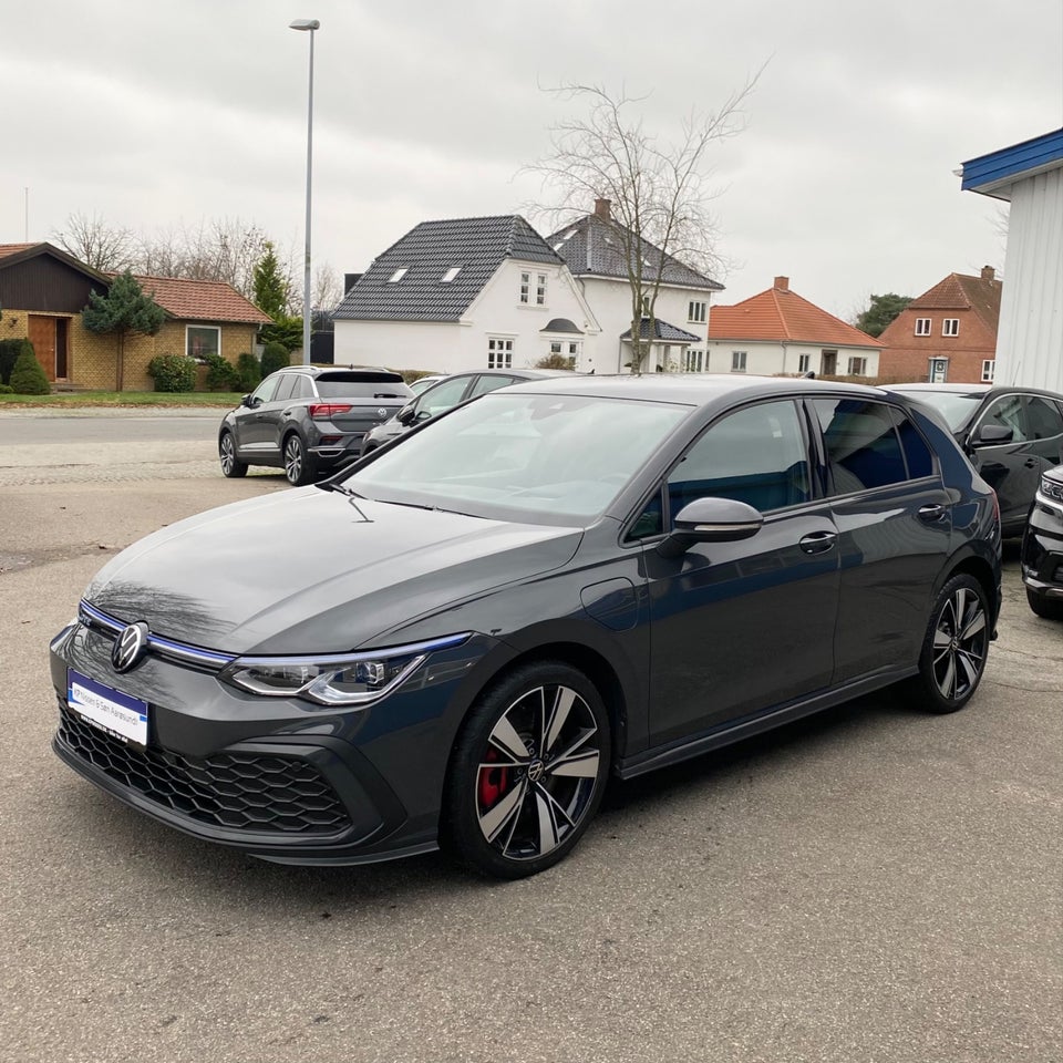 VW Golf VIII 1,4 GTE DSG 5d