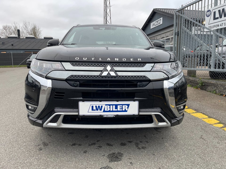 Mitsubishi Outlander 2,4 PHEV Instyle CVT 4WD 5d