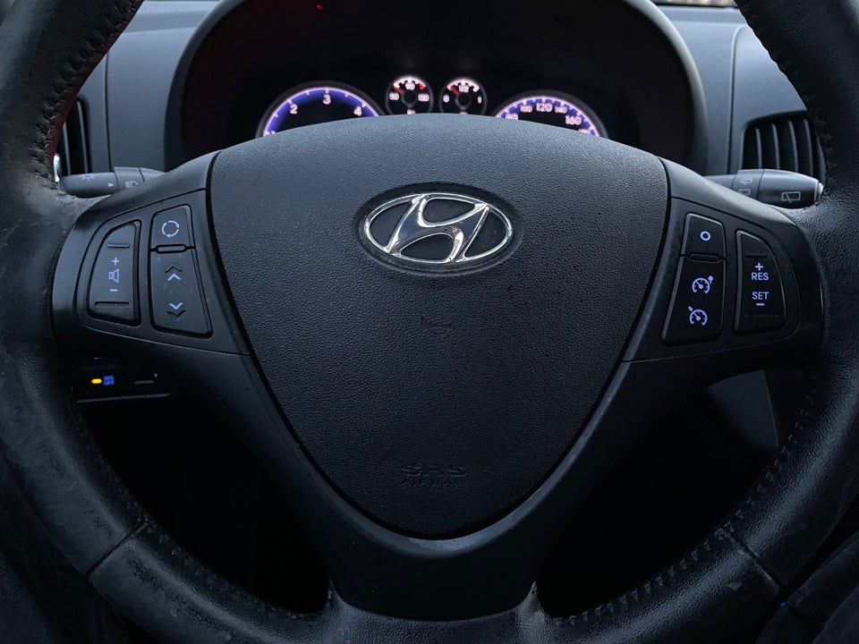 Hyundai i30 1,6 CRDi 90 Comfort Eco 5d