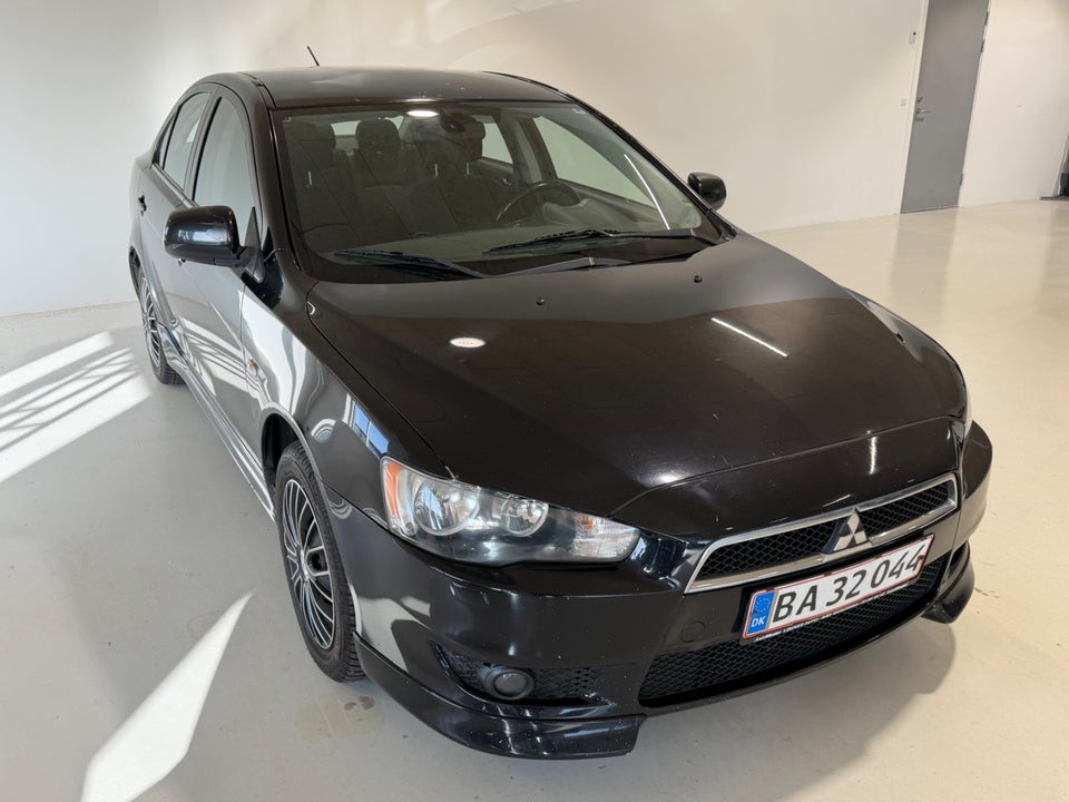 Mitsubishi Lancer 1,8 Intense SportSedan CVT 4d