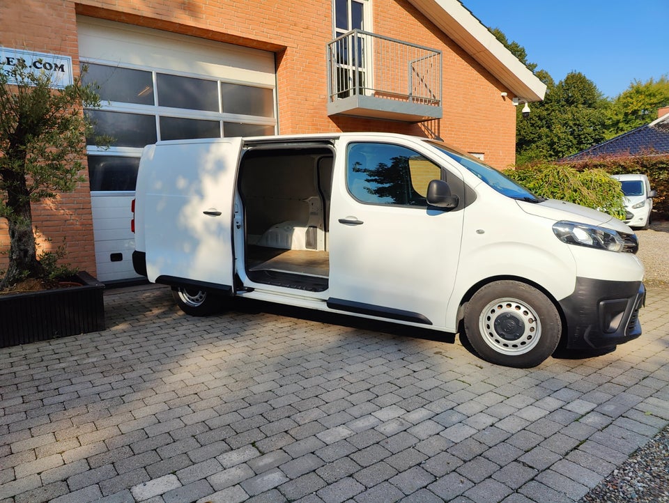 Toyota ProAce 2,0 D 120 Long Comfort 5d