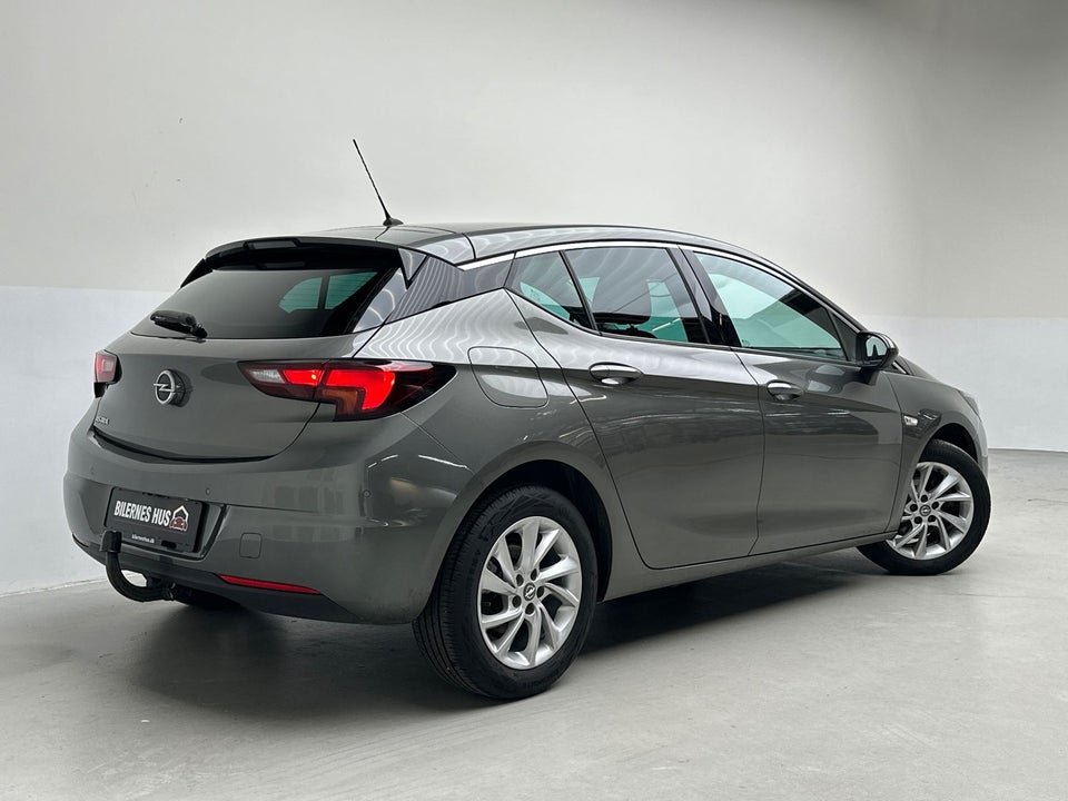 Opel Astra 1,5 D 105 Elegance 5d