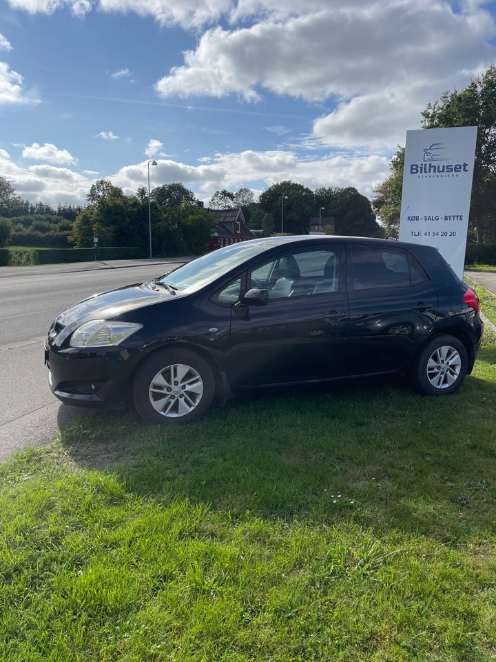 Toyota Auris 1,6 Luna 5d