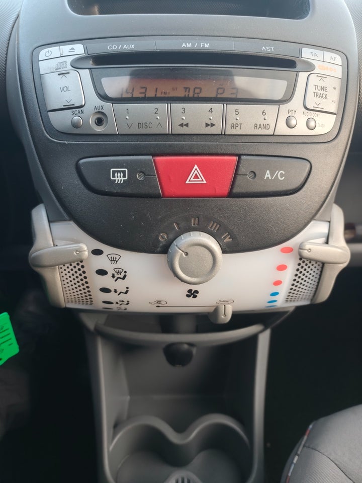 Citroën C1 1,0i SX 5d