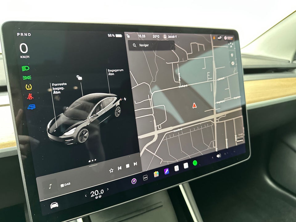 Tesla Model 3 Standard Range+ RWD 4d