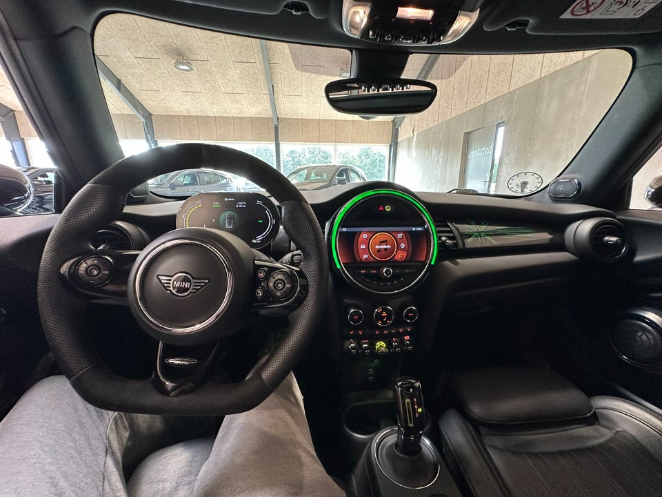 MINI Cooper SE Trim XL 3d