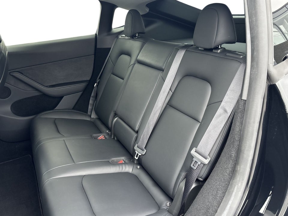 Tesla Model Y RWD 5d