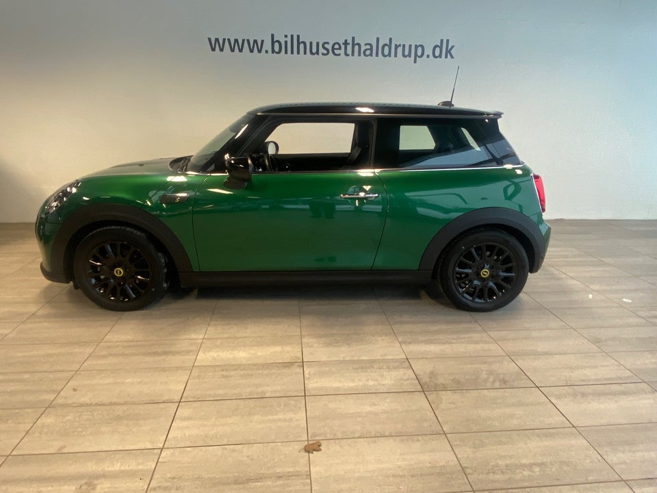 MINI Cooper SE Essential 3d