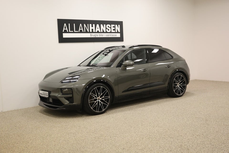 Porsche Macan Turbo 5d
