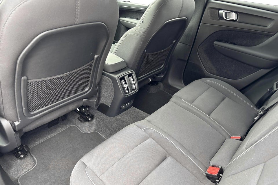 Volvo EX40 Extended Range Plus 5d