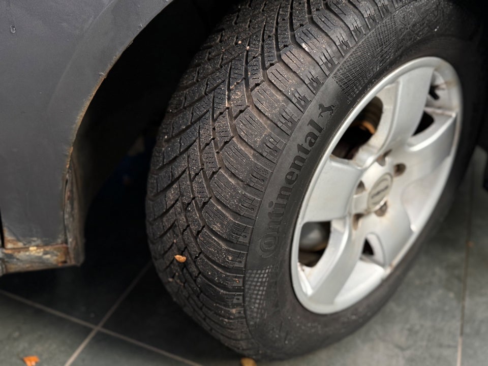 VW Touran 2,0 TDi 136 Trendline DSG Van 5d