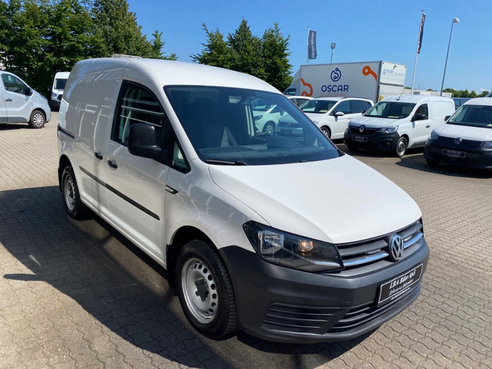 VW Caddy 2,0 TDi 102 DSG Van 3d