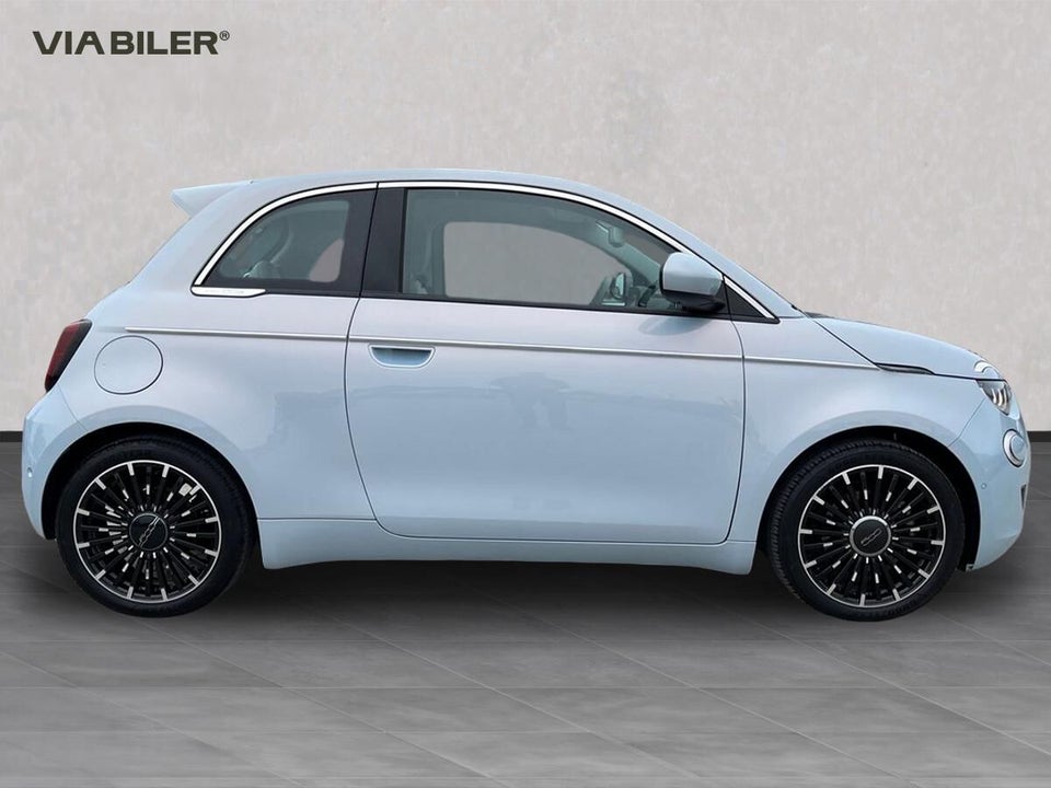 Fiat 500e 42 la Prima by Bocelli 3d