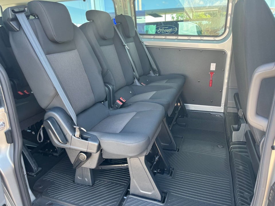 Ford Transit Custom Kombi 320L 2,0 TDCi 130 Ambiente aut.