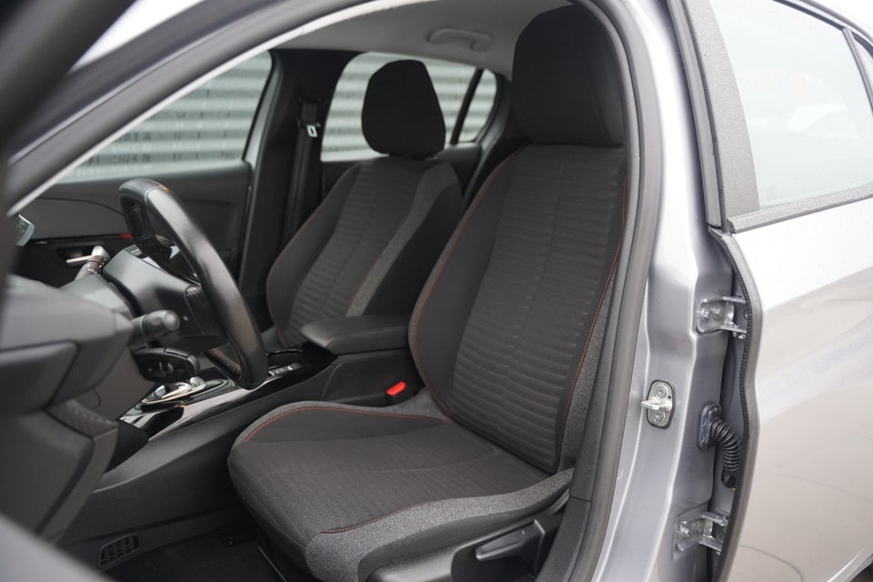 Peugeot e-208 50 Allure 5d