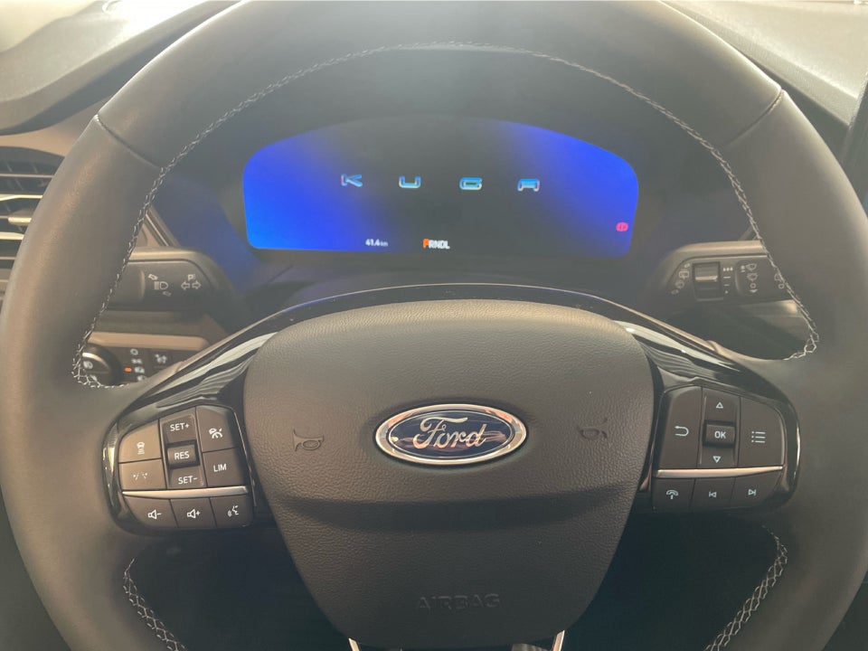 Ford Kuga 2,5 PHEV Active X CVT 5d