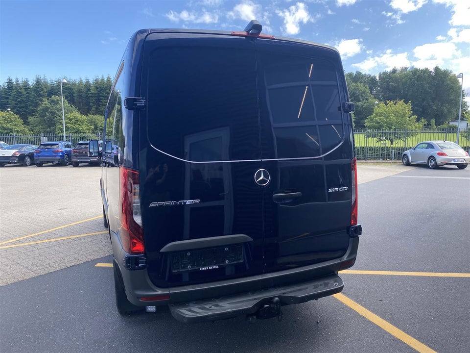 Mercedes Sprinter 319 3,0 CDi A2 Kassevogn aut. RWD