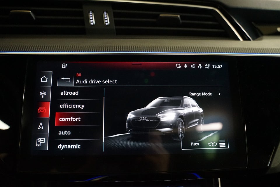 Audi Q8 e-tron 55 S-line quattro 5d