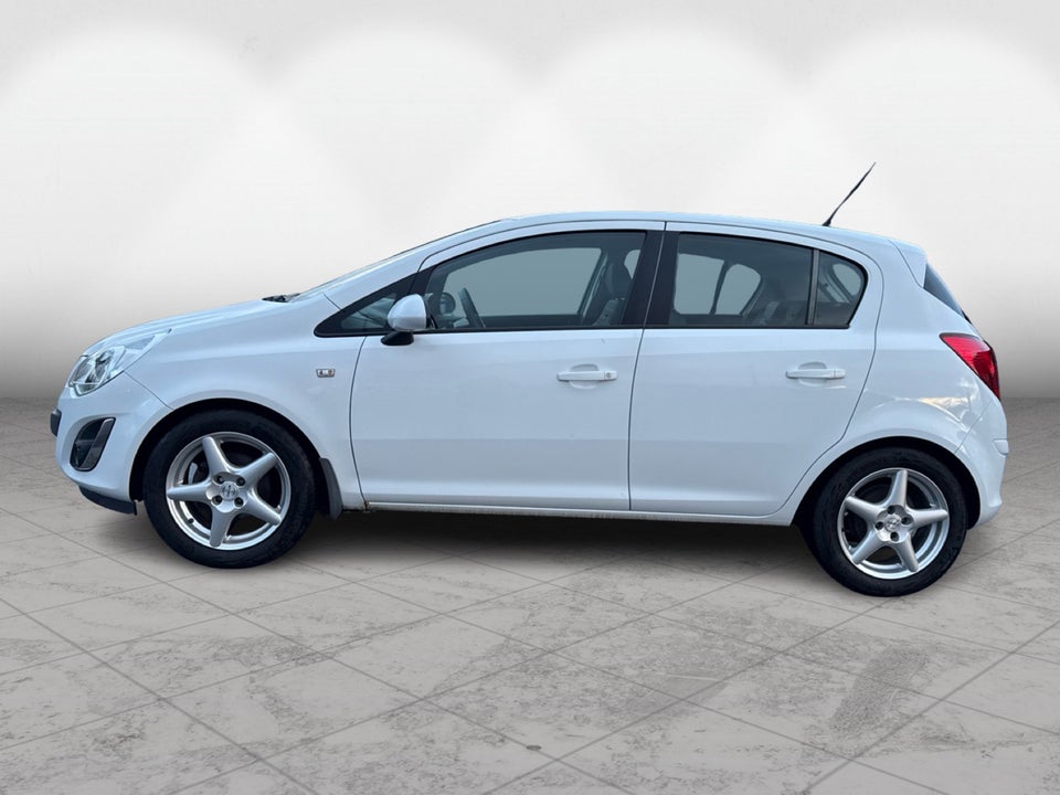 Opel Corsa 1,2 16V Cosmo 5d