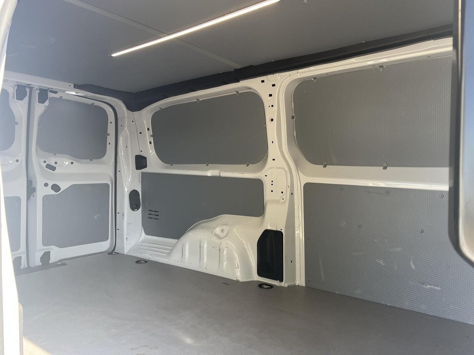 Toyota ProAce 2,0 D 144 Long Comfort 5d