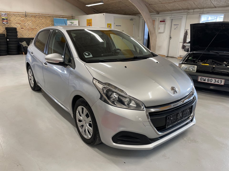 Peugeot 208 1,6 BlueHDi 100 Active 5d