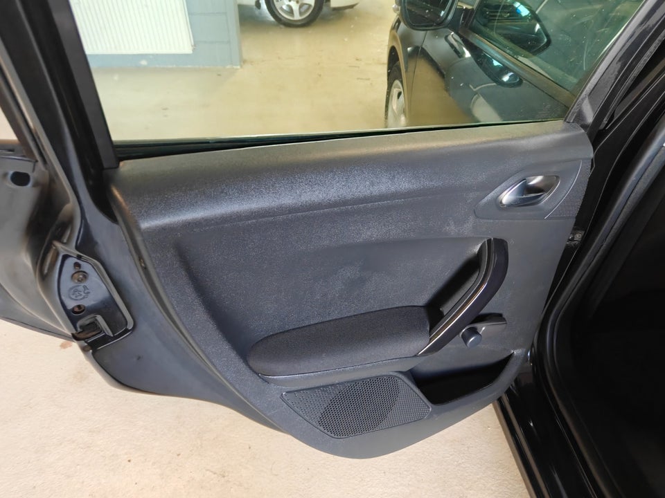 Peugeot 208 1,0 VTi Access Air 5d