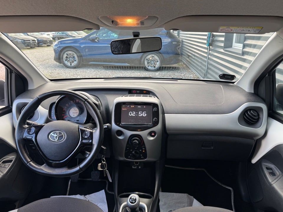 Toyota Aygo 1,0 VVT-i x-play x-touch 5d