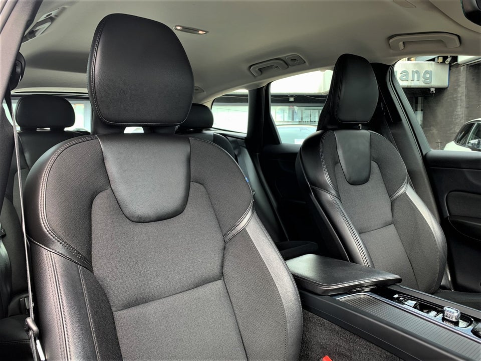 Volvo XC60 2,0 T4 190 Momentum aut. 5d