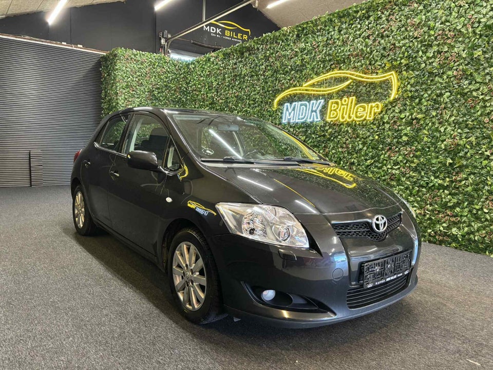 Toyota Auris 2,0 D-4D Luna 5d