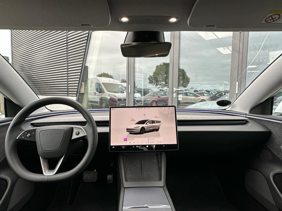 Tesla Model 3 Long Range AWD 4d