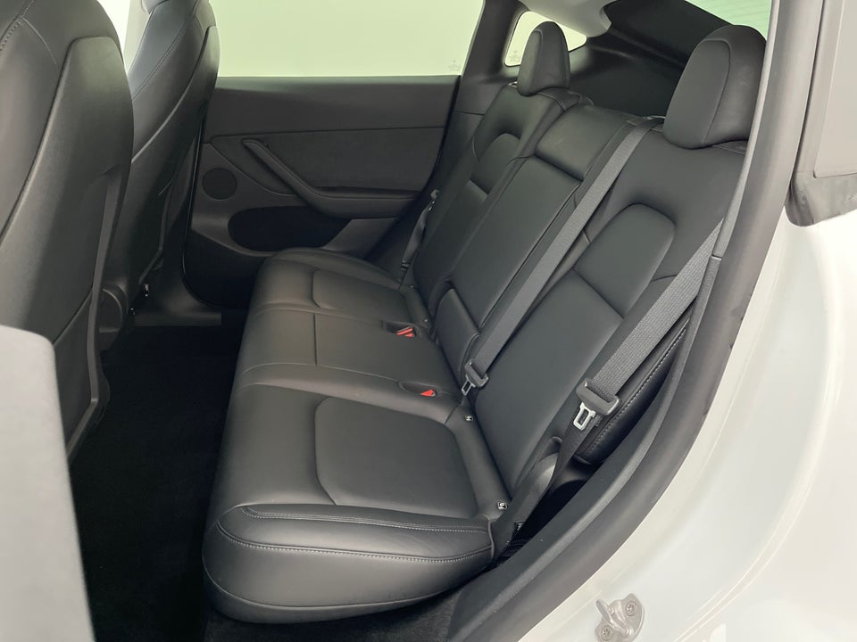 Tesla Model Y Long Range AWD 5d