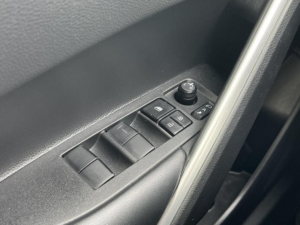 Toyota Corolla Cross 2,0 Hybrid Style Comfort CVT 5d