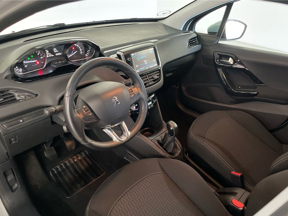 Peugeot 208 1,2 VTi 82 Envy 5d