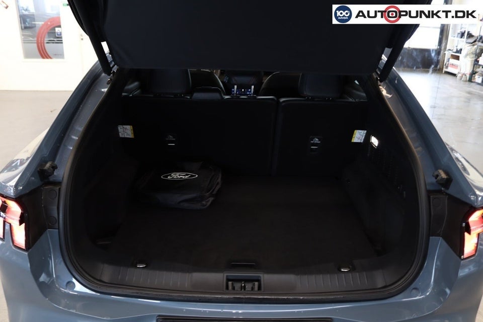 Ford Mustang Mach-E 75 Standard Range AWD 5d