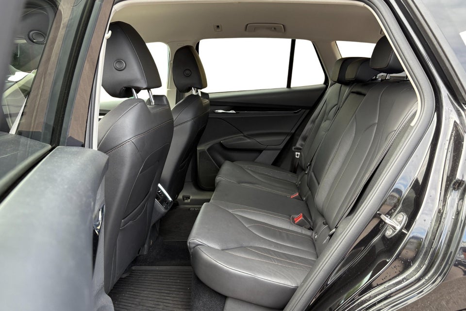 Skoda Enyaq 80 iV Suite 5d