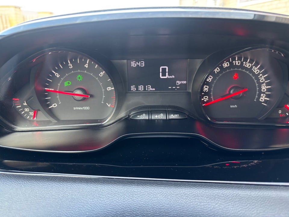 Peugeot 208 1,0 VTi Access 3d