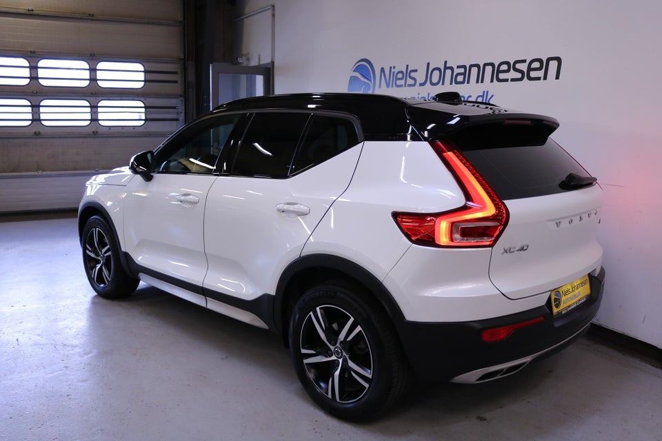 Volvo XC40 2,0 T5 247 R-Design aut. AWD Van 5d