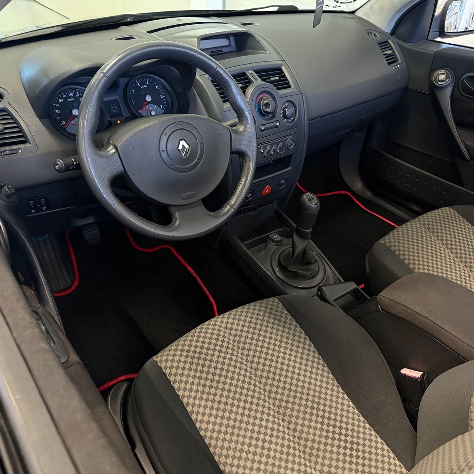 Renault Megane II 1,6 16V CC 2d