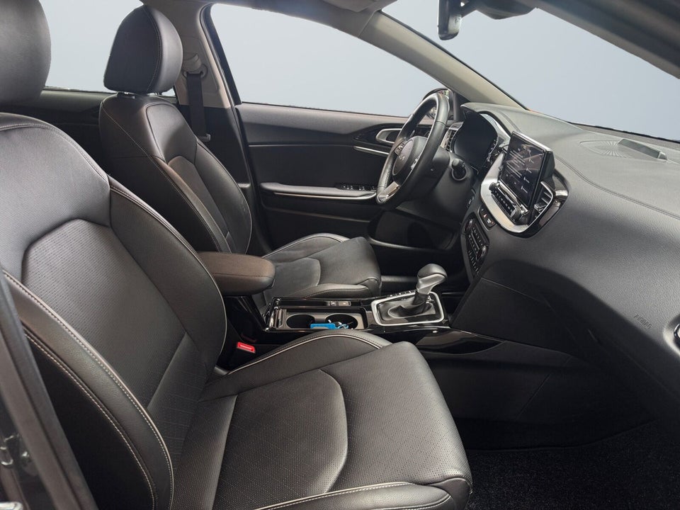 Kia Ceed 1,6 PHEV Upgrade Premium SW DCT 5d