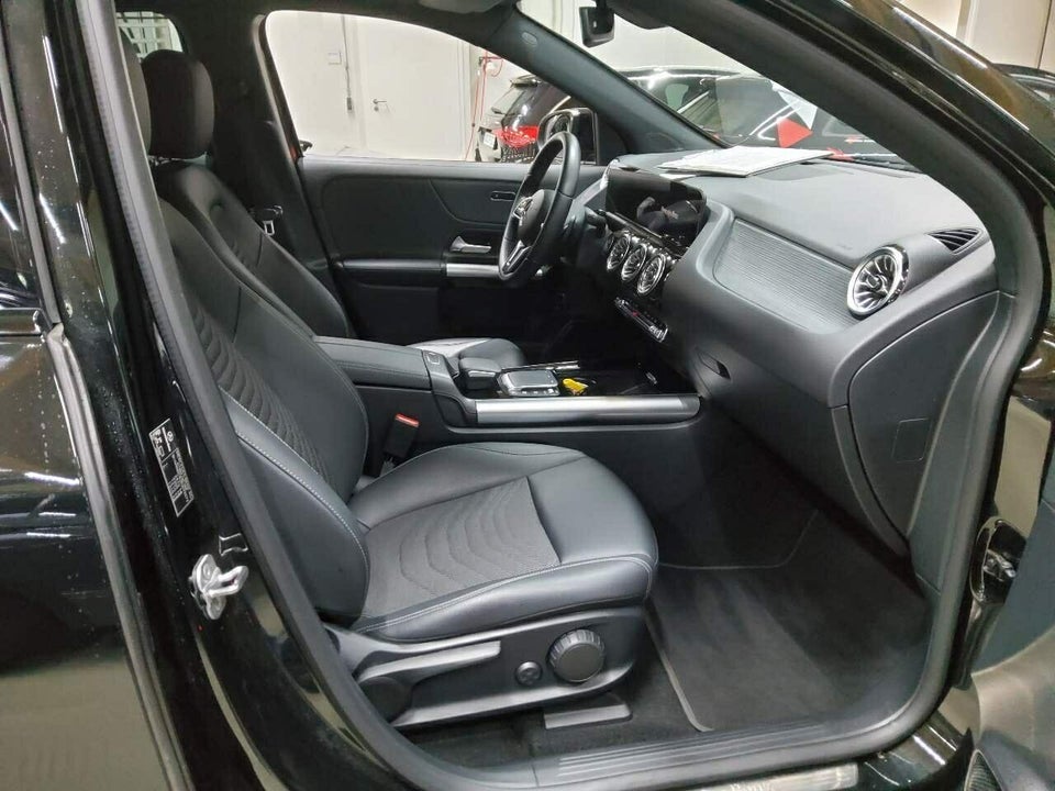 Mercedes EQA250+ Progressive 5d